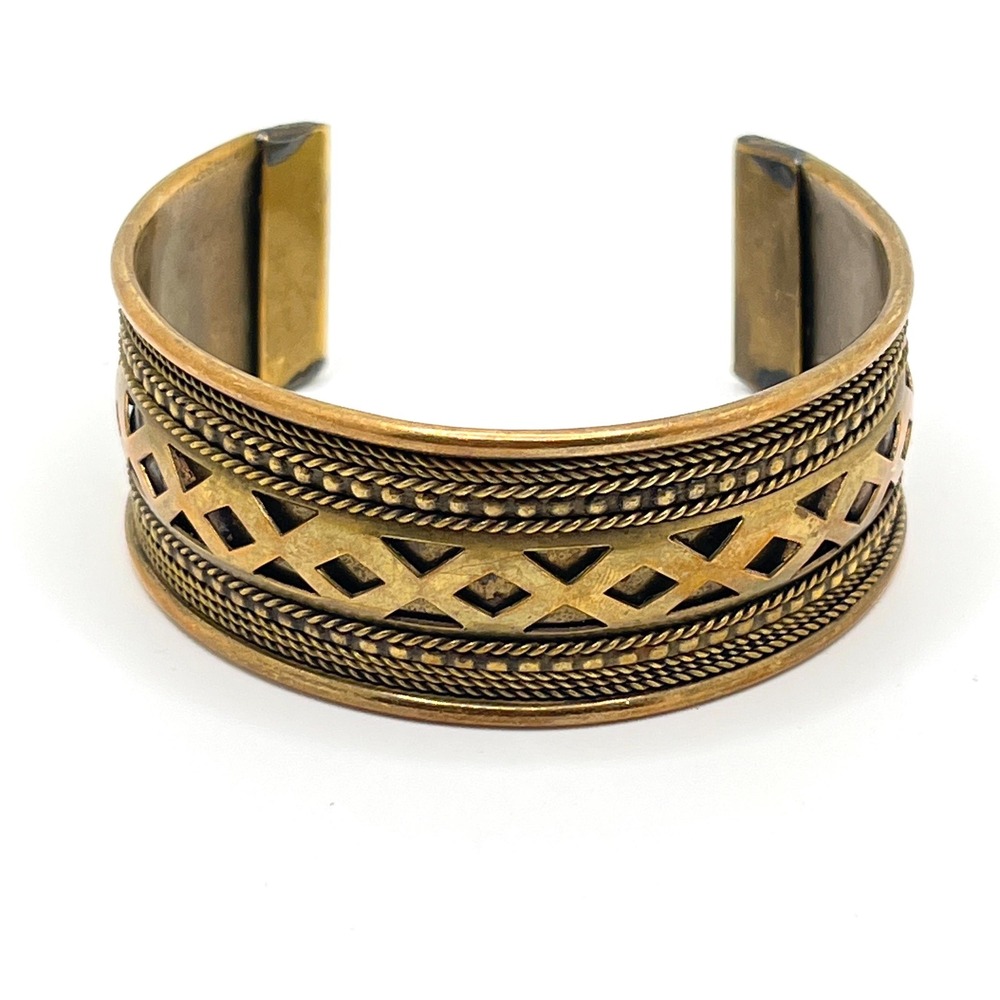Vintage Ornate Textured Lattice Weave Gold Tone Brass Boho Cuff Bracelet